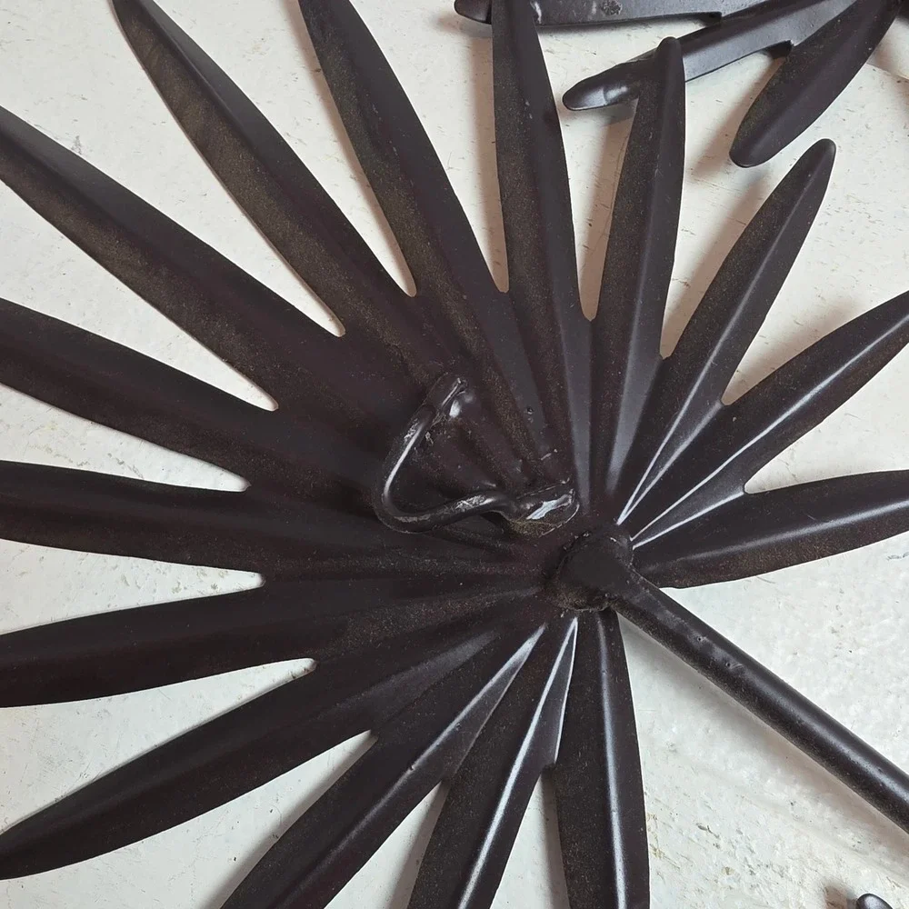 Black Metal Palm Leaf Wall Art Tropical Fan Frond Vertical Sculpture 34